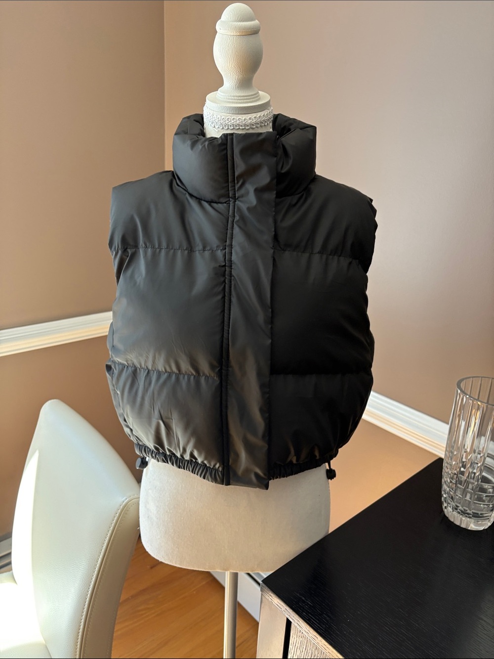 Black Puffer Vest Cropped Shell